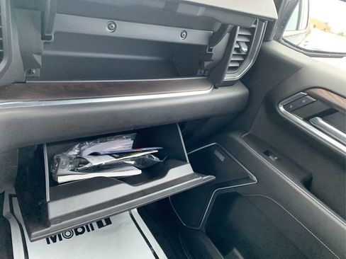 Used 2023 GMC Sierra 1500 SLT w/ SLT Convenience Package image 30