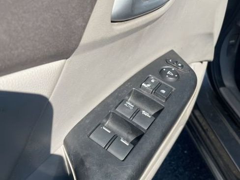 Used 2012 Honda Civic EX-L image 25