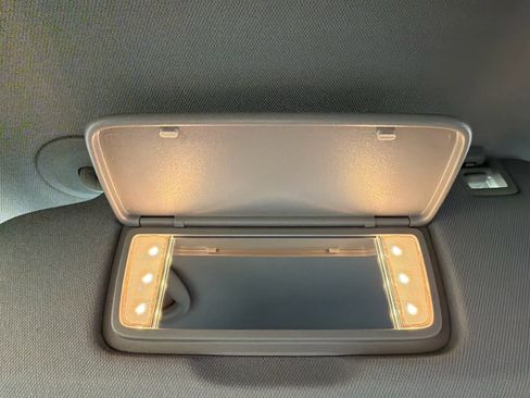 Used 2022 Chevrolet Equinox LT image 43