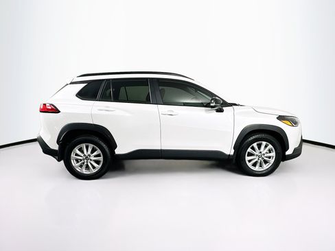 Used 2025 Toyota Corolla Cross LE FWD image 10