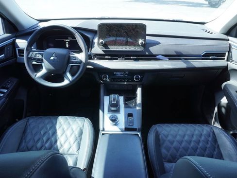 Used 2024 Mitsubishi Outlander SEL FWD image 8