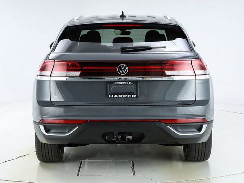 New 2026 Volkswagen Atlas Cross Sport SE image 8