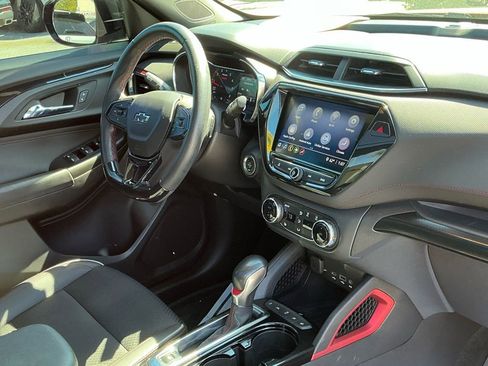 Used 2021 Chevrolet TrailBlazer RS w/ Sun and Liftgate Package image 15
