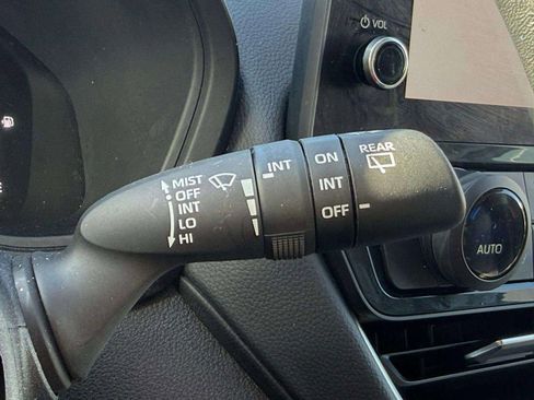 Used 2024 Toyota Grand Highlander XLE image 32