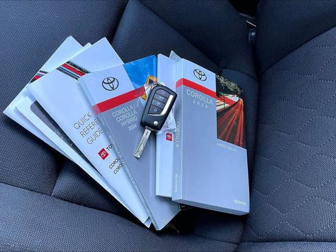 Used 2024 Toyota Corolla LE image 14