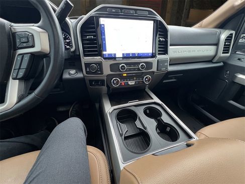 Used 2022 Ford F250 Lariat w/ Lariat Ultimate Package image 23