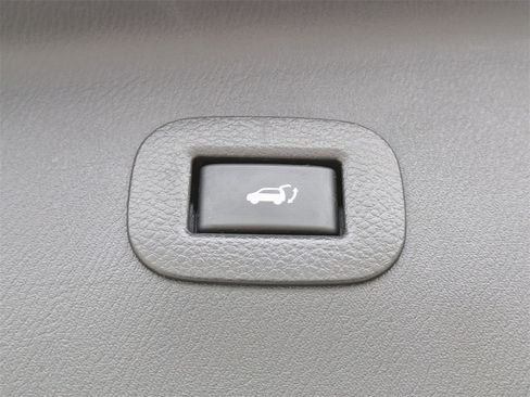 Used 2021 INFINITI QX80 Sensory w/ All-Season Package image 16