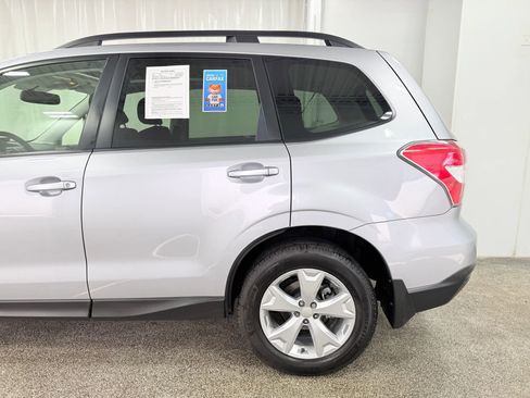 Used 2016 Subaru Forester 2.5i Premium w/ All-Weather Package AWD/4WD image 5