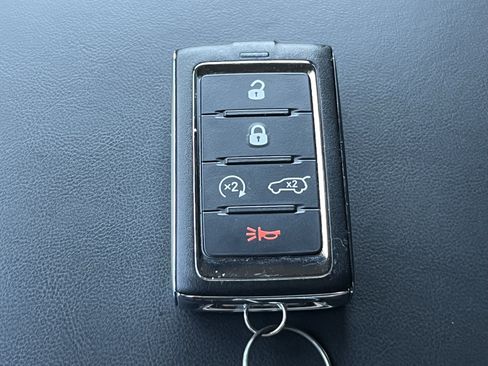Used 2022 Jeep Grand Cherokee Summit AWD/4WD image 36