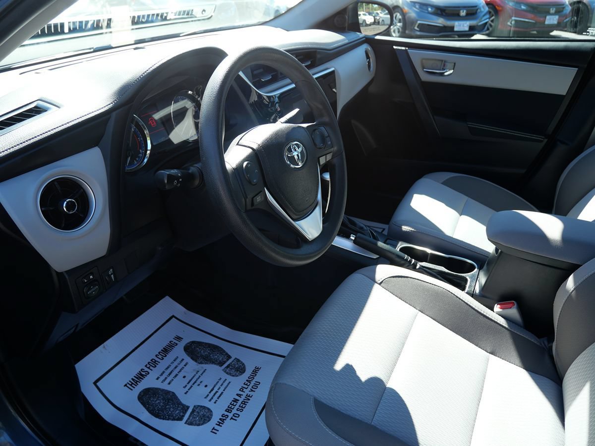 Used 2018 Toyota Corolla LE FWD image 9