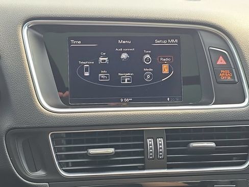 Used 2017 Audi Q5 2.0T Premium Plus w/ Technology Package AWD/4WD image 24