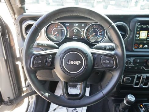 Used 2021 Jeep Gladiator Sport AWD/4WD image 24