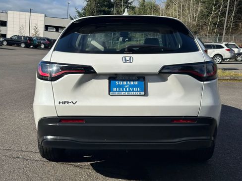 Used 2024 Honda HR-V LX image 4
