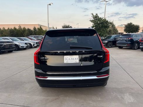 Used 2025 Volvo XC90 T8 Ultra w/ Protection Package Premier AWD/4WD image 7