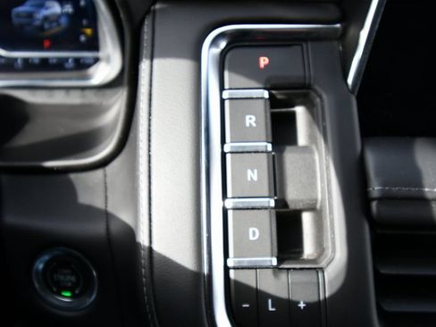 Used 2022 Chevrolet Tahoe LT w/ Luxury Package AWD/4WD image 26