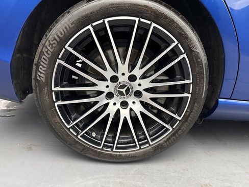 Used 2023 Mercedes-Benz C 300 4MATIC Sedan image 10