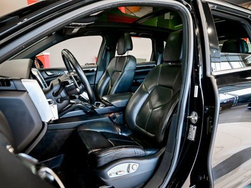 Used 2016 Porsche Cayenne image 14