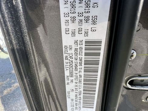 Used 2019 Jeep Cherokee High Altitude AWD/4WD image 34