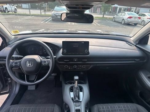 Used 2023 Honda HR-V LX image 15