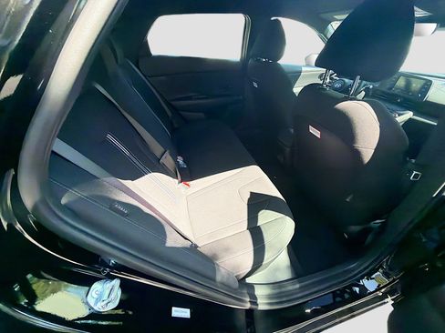 New 2026 Hyundai Elantra Sport FWD image 19