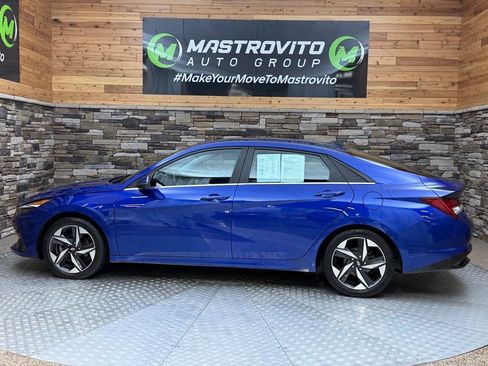 Used 2023 Hyundai Elantra Limited w/ Cargo Package FWD image 22