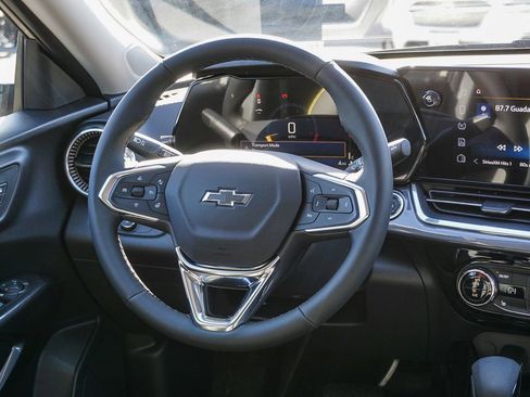 New 2026 Chevrolet Trax ACTIV w/ Sunroof Package image 16