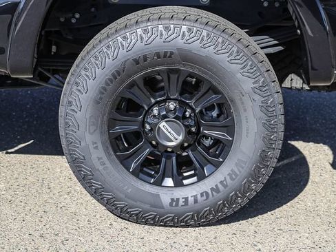 Used 2022 Ford F250 Lariat w/ Tremor Off-Road Package AWD/4WD image 12