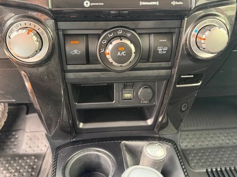 Used 2020 Toyota 4Runner Venture w/ Moonroof Package AWD/4WD image 34