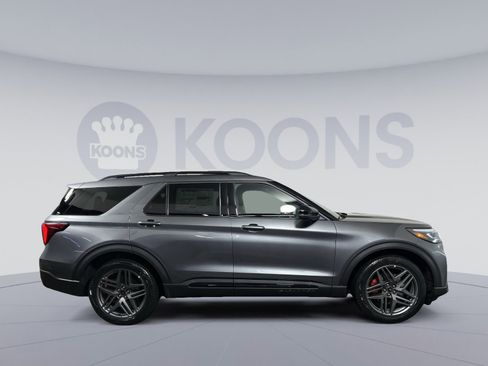 New 2026 Ford Explorer ST w/ Sun And Sound Package image 8