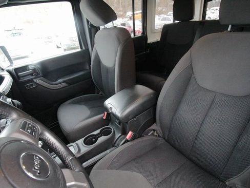 Used 2017 Jeep Wrangler Unlimited Sport image 2