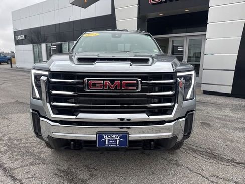 Certified 2025 GMC Sierra 2500 SLE w/ SLE Value Package; AWD/4WD image 2