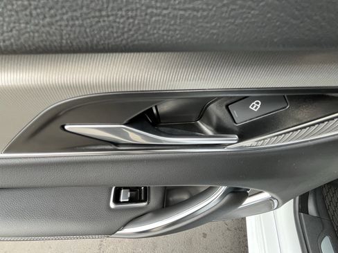 Certified 2024 Jaguar XF R-Dynamic SE image 28