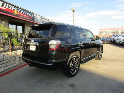 Used 2016 Toyota 4Runner SR5 image 4
