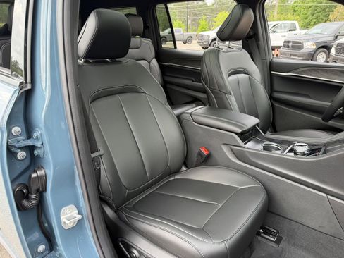 New 2026 Jeep Grand Cherokee L Limited w/ Limited Altitude Package RWD image 22