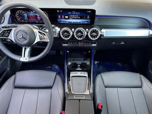 New 2025 Mercedes-Benz GLB 250 image 14