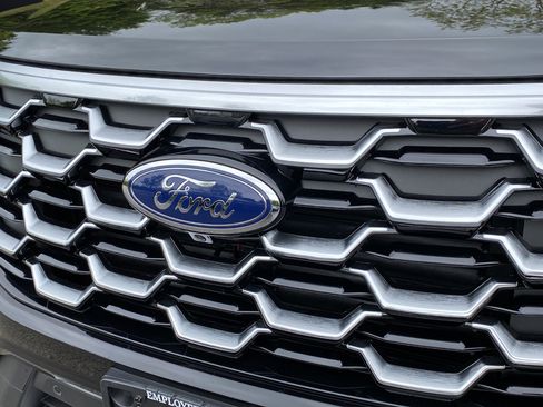 New 2026 Ford Explorer Platinum w/ LUX Leather Package AWD/4WD image 46