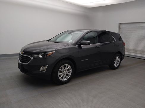 Used 2019 Chevrolet Equinox LT image 2