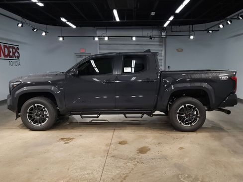 New 2025 Toyota Tacoma TRD Sport image 4