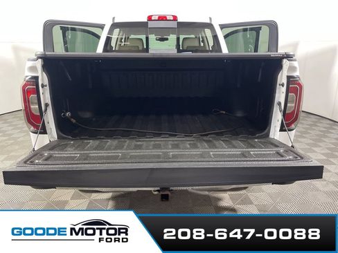 Used 2018 GMC Sierra 1500 SLT w/ SLT Premium Package image 18