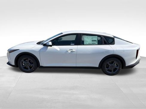 New 2026 Kia K4 FWD image 4
