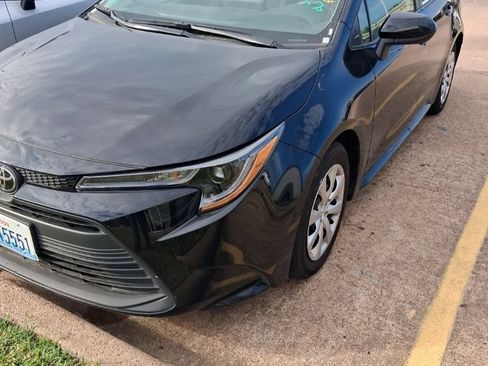 Used 2025 Toyota Corolla LE FWD image 1