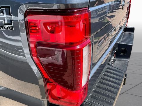 Used 2021 Ford F350 Lariat AWD/4WD image 26