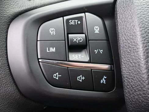 New 2025 Ford Ranger Lariat w/ Black Appearance Package image 18