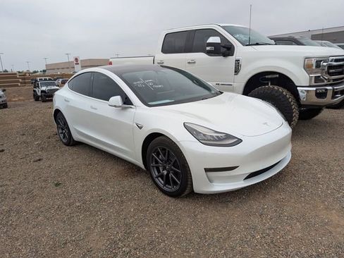 Used 2018 Tesla Model 3 RWD image 4