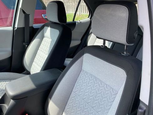 Certified 2022 Chevrolet Equinox LS image 9