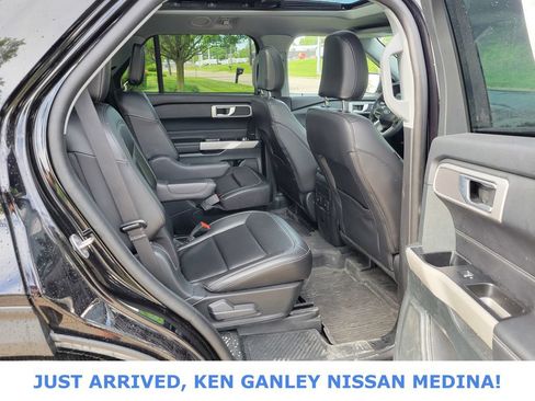 Used 2023 Ford Explorer XLT w/ Equipment Group 202A AWD/4WD image 21
