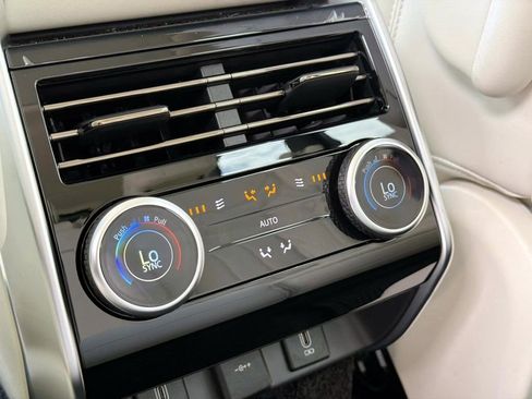 New 2026 Land Rover Range Rover SE image 15