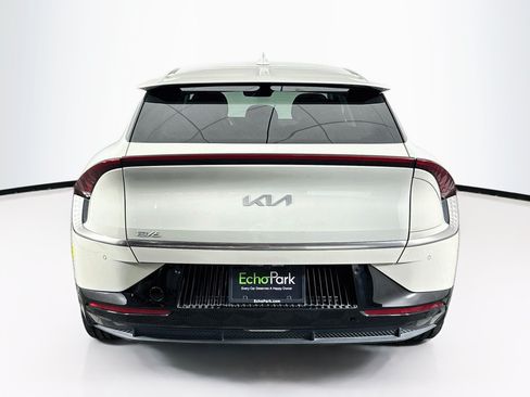 Used 2022 Kia EV6 Wind RWD image 7