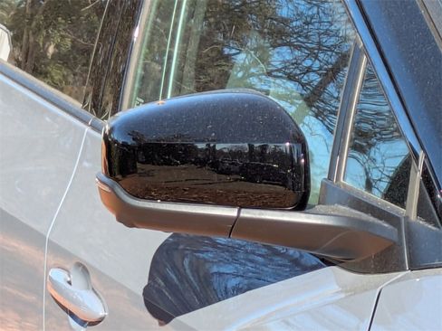 New 2026 Subaru Solterra image 11