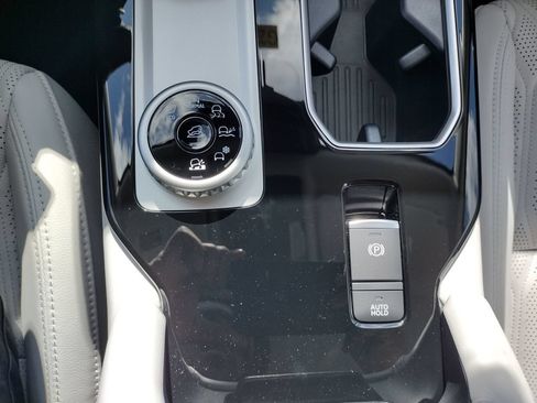 New 2026 Mitsubishi Outlander SEL AWD/4WD image 27